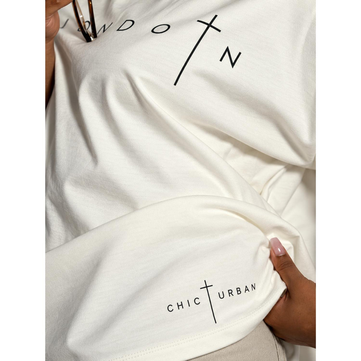 London Grace Oversized Off-white T-Shirt